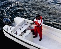 Offenes Boot / Außenbord / Sportfischer