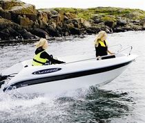 Außenbord-Konsolenboot / max. 3 Personen