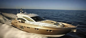 Fahrten-Motoryacht / Hard-top / IPS / Gleiter