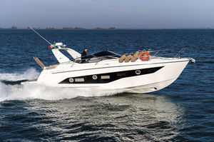 Express Cruiser / Innenborder / Open / max. 12 Personen