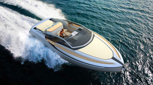 Express Cruiser / Innenborder / Diesel / zweimotorig / max. 6 Personen