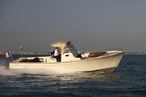 Innenborder-Konsolenboot / Diesel / zweimotorig / Gleiter