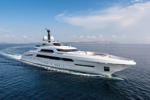 Fahrten-Megayacht / mit Ruderhaus / Aluminium / 6 Kabinen