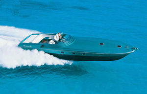 schnelle Motoryacht / Open / Gleiter / 2 oder 3 Kabinen