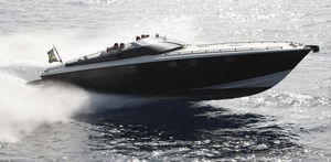 Fahrten-Motoryacht / IPS / Gleiter