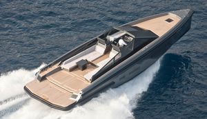 Sport-Motoryacht / Open / IPS / 2 oder 3 Kabinen