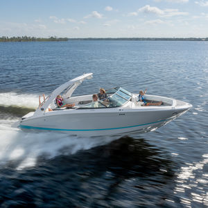 Innenborder-Runabout / Bowrider / Doppelkonsole / Sport