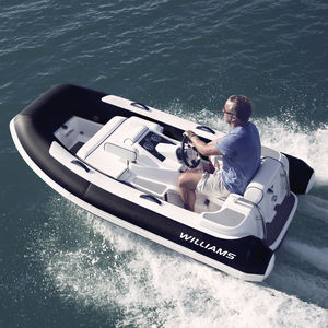 Jetantriebs-Schlauchboot / Festrumpf / Mittelkonsole / max. 3 Personen