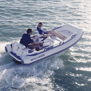 Jetantriebs-Schlauchboot / Festrumpf / Mittelkonsole / max. 4 Personen
