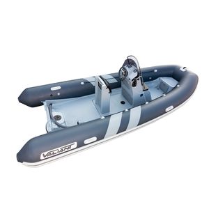 Außenbord-Schlauchboot / Festrumpf / Mittelkonsole / max. 9 Personen