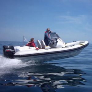 Außenbord-Schlauchboot / Festrumpf / Mittelkonsole / für Extrembedingungen