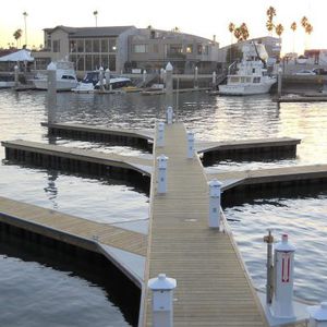 schwimmender Ponton / Anker / für Yachthäfen / für Häfen