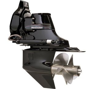 Sterndrive / gegenläufige Propeller