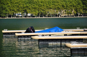 Schwimmkörper für Stege