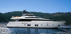 Fahrten-Motoryacht / Flybridge / Gleiter