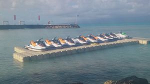 modularer Ponton / schwimmend / zur Trockenlagerung von Jet-Skis / für Yachthäfen