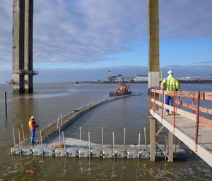 schwimmender Ponton / Arbeit / für Yachthäfen