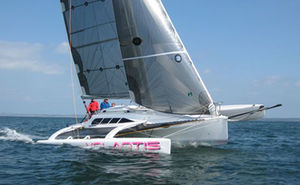 Trimaran / Cruiser-Racer / mit offenem Heck / 1 Kabine