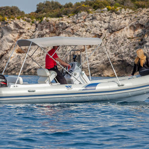 Außenbord-Schlauchboot / Mittelkonsole / Tauch / max. 12 Personen