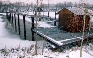 Druckluft-Eisfreihalteanlage für Häfen und Yachthäfen