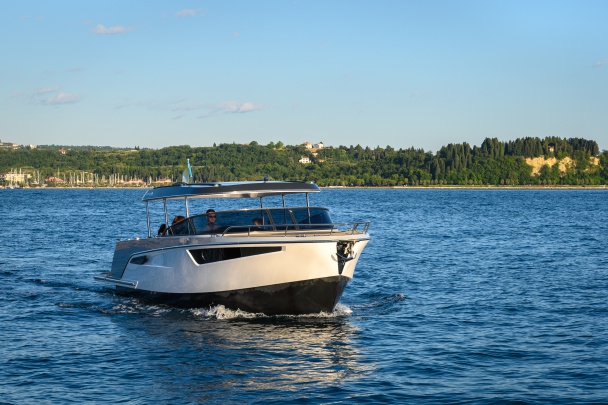 ALFASTREET YACHTS Photo 2