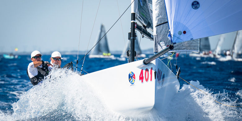 Regatta-Kielboot-Segelboot - 20 - Melges - One-Design / 1 Kabine ...