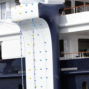 Kletterwand Wasserspielgerät
