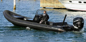 Außenborder-Schlauchboot 1