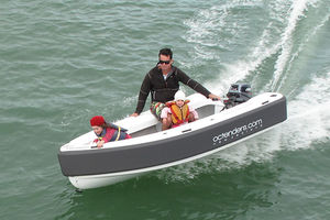 Offenes Boot / Außenborder