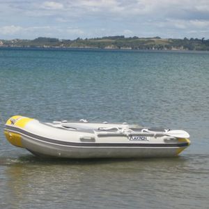 Außenborder-Schlauchboot 1
