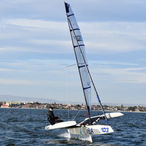 Foil-Segelboot