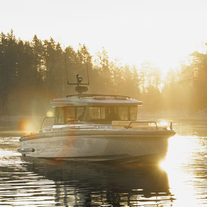 Express-Cruiser / Außenborder 1