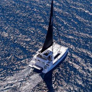 Katamaran-Segelyacht 1