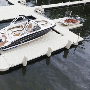 Fender für Yachthafen