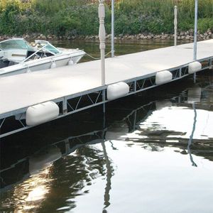 Fender für Yachthafen 1