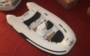 Außenborder-Schlauchboot 1