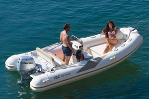 Außenborder-Schlauchboot 1