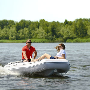 Stern-Drive-Schlauchboot 1