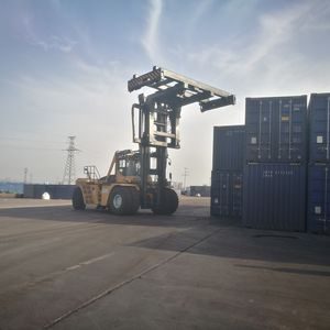 Gabelstapler für Hafen 1