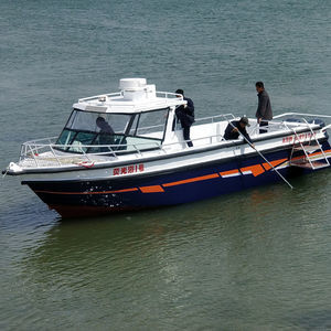 Algenernte-Boot Berufsschiff