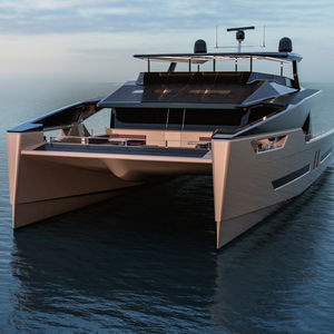 Katamaran-Motoryacht