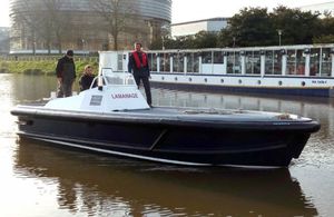 Festmacherboot Berufsschiff 1