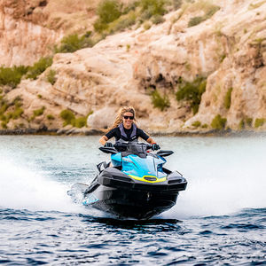 sitzender Jet-Ski