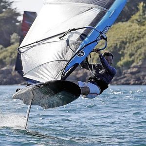 Foil zum Windsurfen