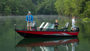 Bass-Boat / Außenborder 1