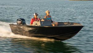 Bass-Boat / Außenborder 1