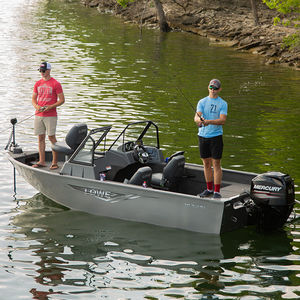 Bass-Boat / Außenborder 1