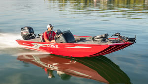 Bass-Boat / Außenborder