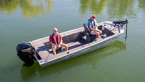 Bass-Boat / Außenborder