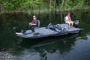 Bass-Boat / Außenborder 1
